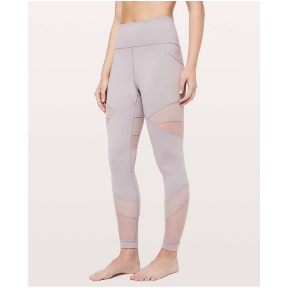 EUC Lululemon Forget the Sweat 25" Mesh & Everlux leggings - size 8 - chrome